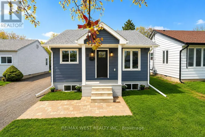 11 PINE STREET, Ajax (Central), Ontario L1S1X8