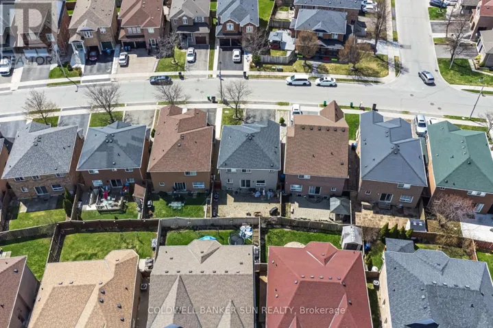 21 SUNNYVIEW ROAD, Brampton (Fletcher's Meadow), Ontario L7A3E4