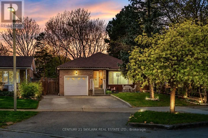 3353 MARTINS PINE CRESCENT, Mississauga (Erin Mills), Ontario L5L1G3