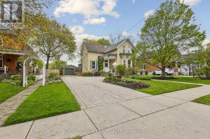 838 QUEENSTON ROAD, Cambridge, Ontario N3H3K5