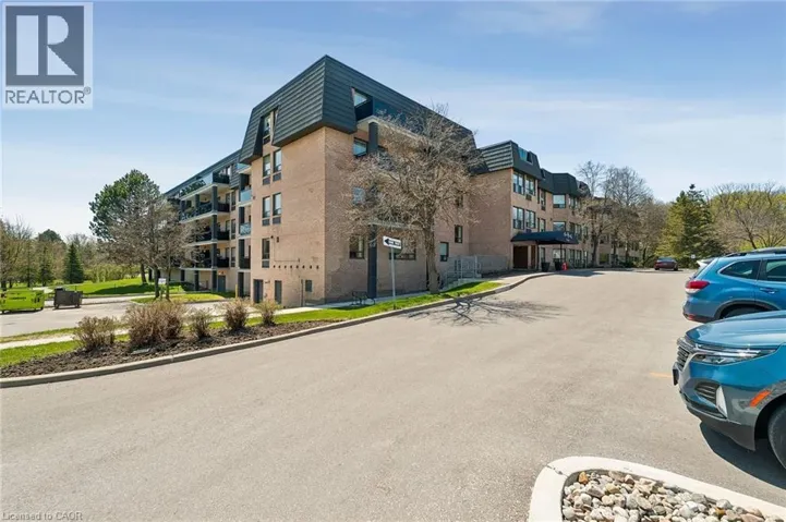 155 MAIN Street N Unit# 327, Newmarket, Ontario L3Y8C2