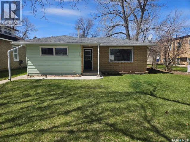 421 3rd STREET E, Shaunavon, Saskatchewan S0N2M0