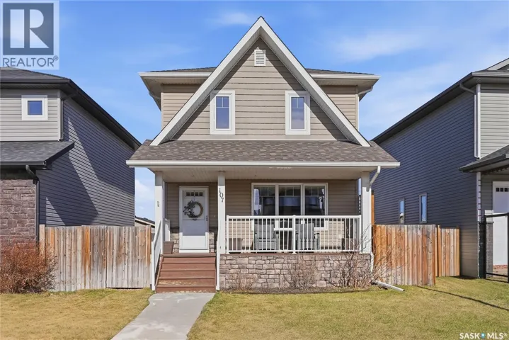 107 Langlois WAY, Saskatoon, Saskatchewan S7T0N6
