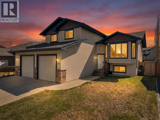 25 Pioneer Way, Blackfalds, Alberta T4M0E4