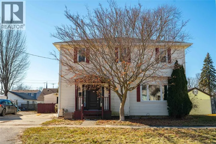 85 MAIN STREET, Wallaceburg, Ontario N8A2G7
