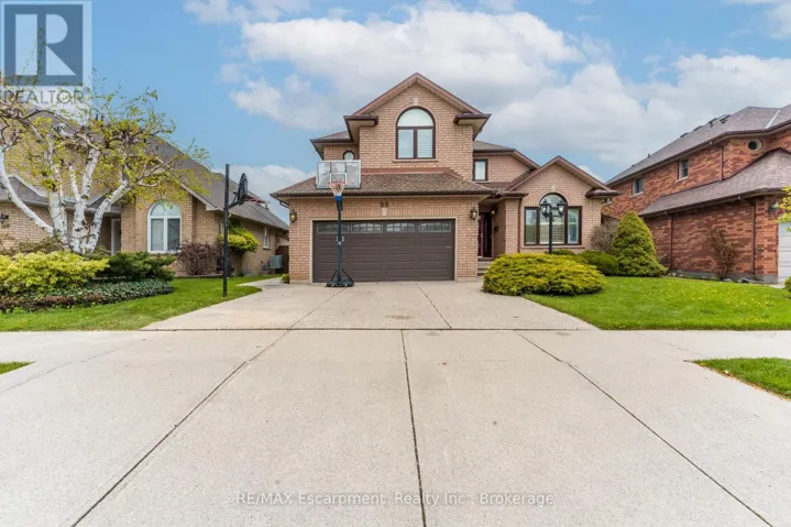 98 GLENHOLLOW DRIVE, Hamilton (Stoney Creek), Ontario K8J3R4