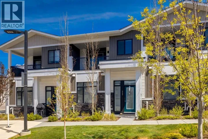 212 Crestbrook Common SW, Calgary, Alberta T3B6L1