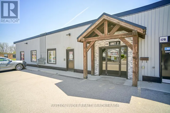 2 - 176 METCALFE STREET E, Strathroy-Caradoc (SW), Ontario N7G1M8