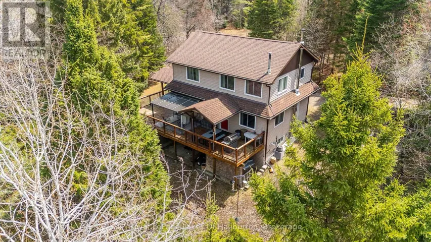 1033 BAYBERRY LANE, Highlands East (Glamorgan), Ontario K0M1R0