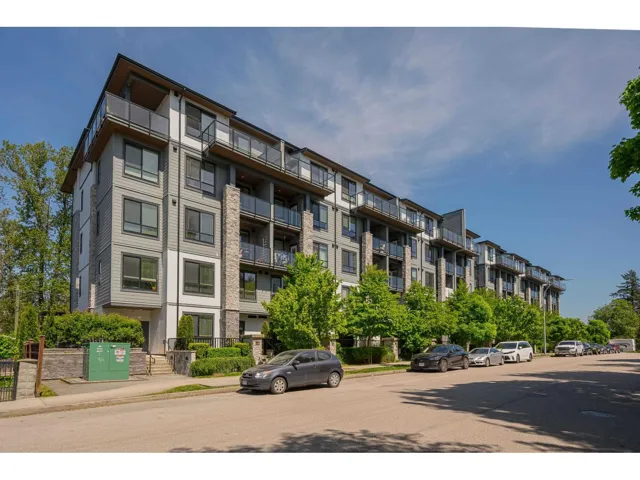 112 15351 101 AVENUE, Surrey, British Columbia V3R0G2