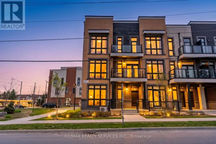 1 BOND CRESCENT, Richmond Hill (Oak Ridges), Ontario L4E1J4