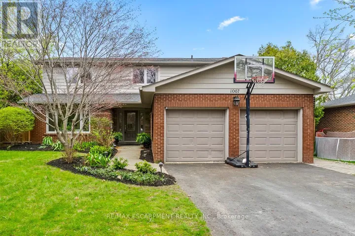 1067 FAIR BIRCH DRIVE, Mississauga (Lorne Park), Ontario L5H1M4
