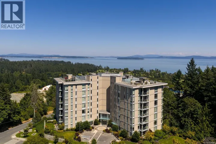 602 5388 Hill Rise Terr, Saanich, British Columbia V8Y3K3