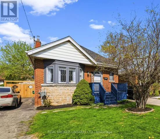 8 BARONS AVENUE S, Hamilton (Bartonville), Ontario L8K2X9