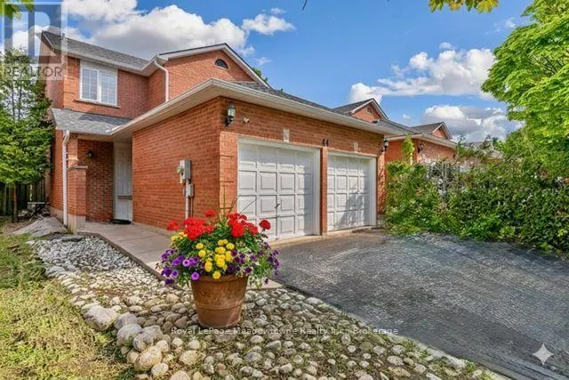 44 CORBETT STREET, Cambridge, Ontario N1T1V5