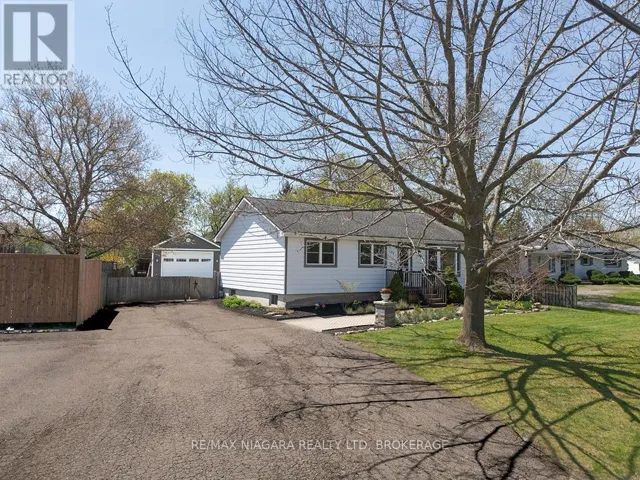 132 COLVER STREET, West Lincoln (Smithville), Ontario L0R2A0