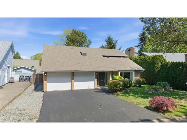 6498 131A STREET, Surrey, British Columbia V3W7P4