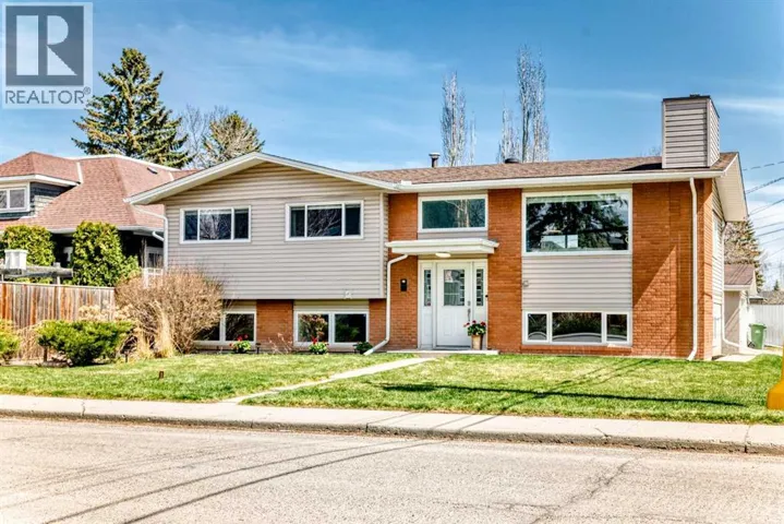 2212 4 Street NE, Calgary, Alberta T3E4T9