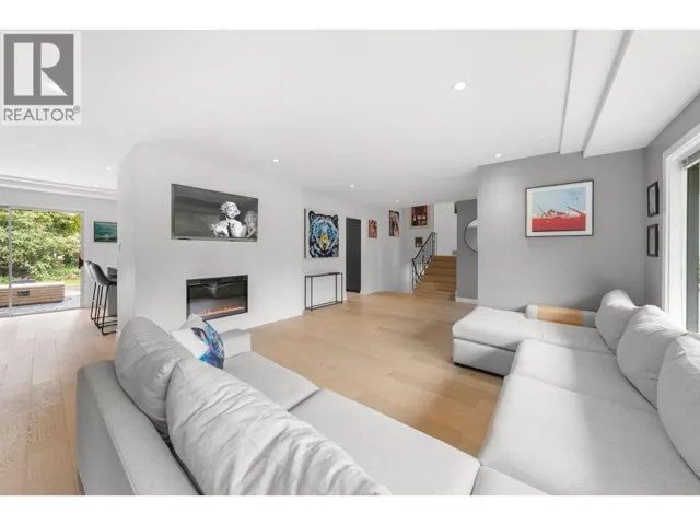 675 BURLEY DRIVE, West Vancouver, British Columbia V7T1Z3