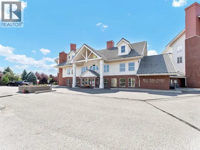 214, 29 River Ridge Drive NW, Medicine Hat, Alberta T1A8V3