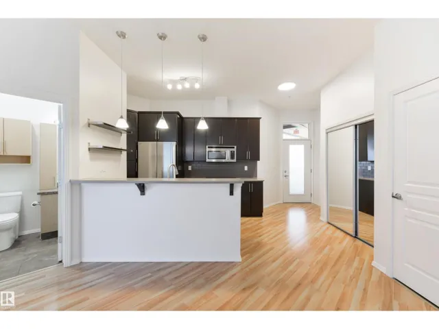 #405 10531 117 ST NW, Edmonton, Alberta T5H0A8