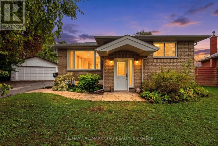 29 OAKLEY PARK SQUARE, Barrie (Wellington), Ontario L4M2K2