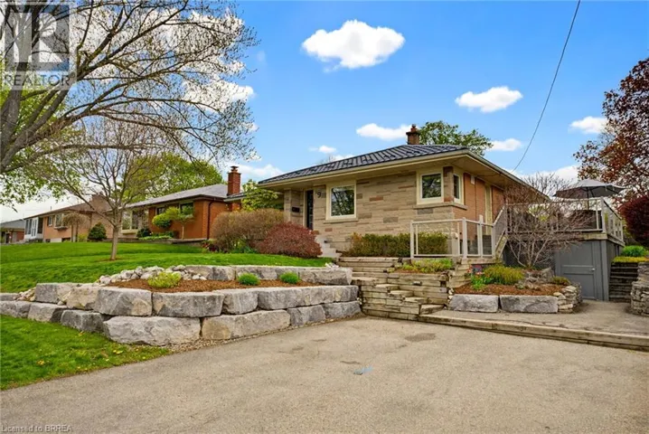9 ELIZABETH Street, St. George, Ontario N0E1N0