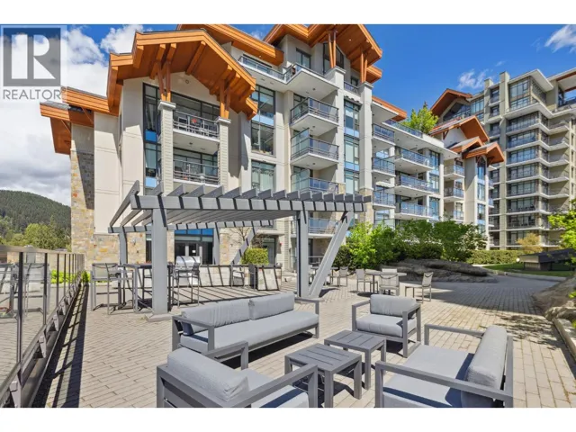 403 2780 VALLEY CENTRE AVENUE, North Vancouver, British Columbia V7J0C4
