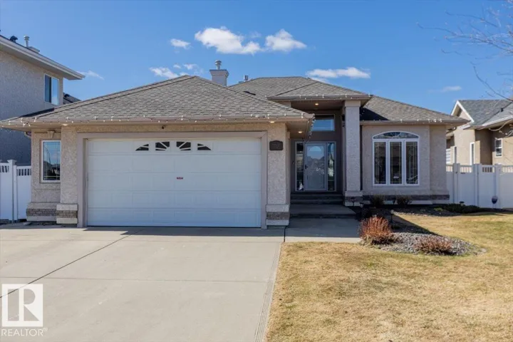 7719 166 AV NW, Edmonton, Alberta T5Z3V8