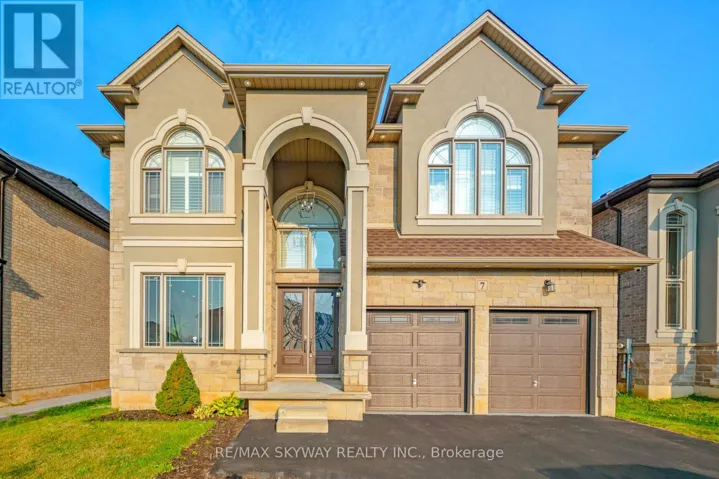 7 RIESLING COURT, Hamilton (Gershome), Ontario L8G0B4