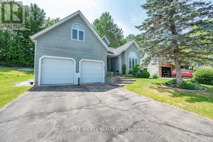 224 THOMAS STREET, Deep River, Ontario K0J1P0