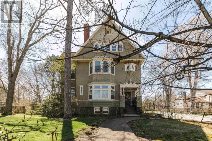 870 Young Avenue, Halifax, Nova Scotia B3H2V7