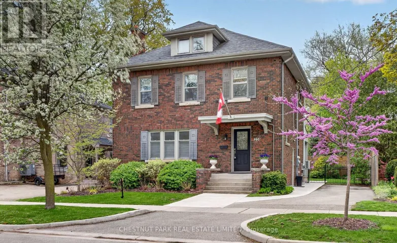 23 MAPLE AVENUE, Brantford, Ontario N3T4B4