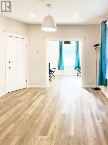 19 ERIE AVENUE, Hamilton (Stinson), Ontario L8N2W5
