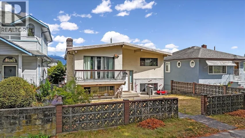 2593 E 25TH AVENUE, Vancouver, British Columbia V5R1H2