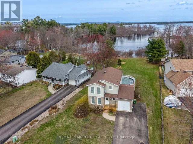 31 EARL STREET, Petawawa, Ontario K8H3M4
