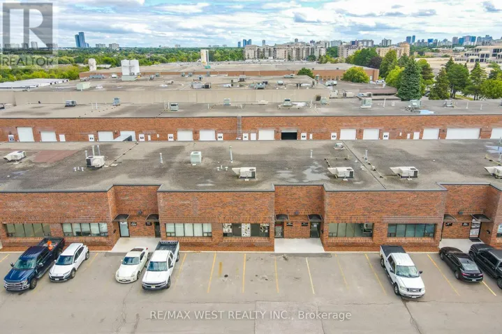 8 - 116 VICEROY ROAD, Vaughan (Concord), Ontario L4K2M1