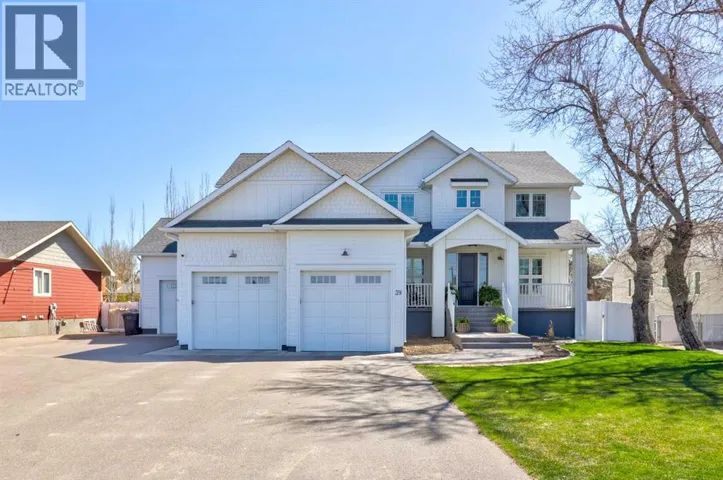 39 N 1 Street E, Magrath, Alberta T0K1J0