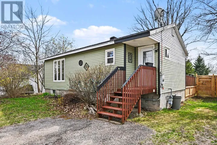 32 PHILLIPS STREET, McNab/Braeside, Ontario K0A1G0