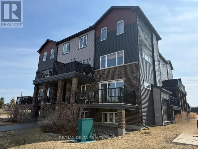 D - 516 DECOEUR DRIVE, Ottawa, Ontario K4A5H5