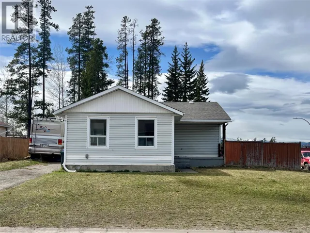 140 Spruce Avenue, Tumbler Ridge, British Columbia V0C2W0