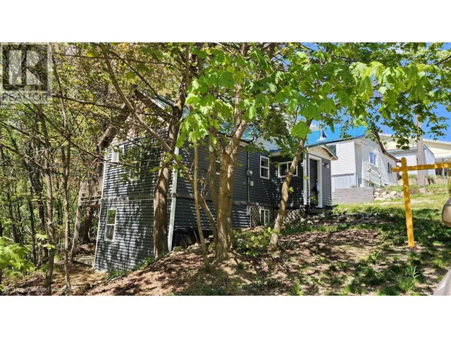 2165 Spokane Street, Rossland, British Columbia V0G1Y0