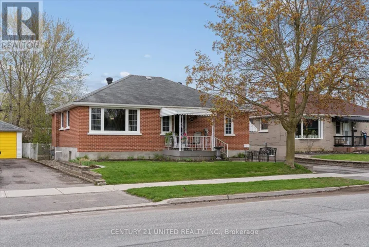 679 BELLAIRE STREET, Peterborough (Otonabee Ward 1), Ontario K9J3Y5