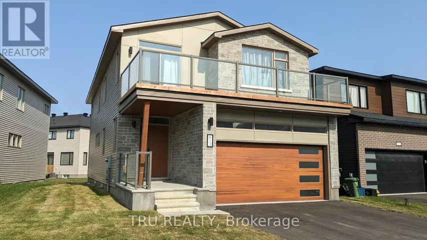 813 CROSSGATE STREET, Ottawa, Ontario K2J7E3