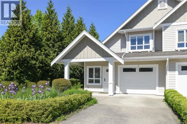 1 700 Lancaster Way, Comox, British Columbia V9M0B6