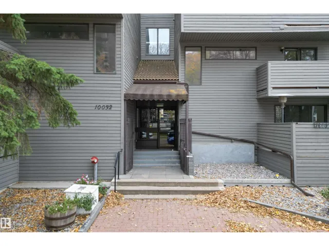 #1 10032 113 ST NW, Edmonton, Alberta T5K1N8