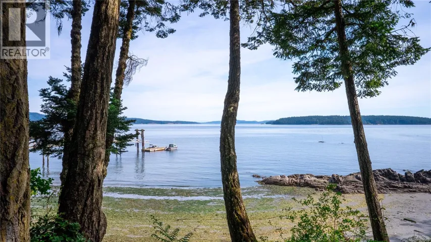 57 McKenzie Cres, Piers Island, British Columbia V8L5Y7
