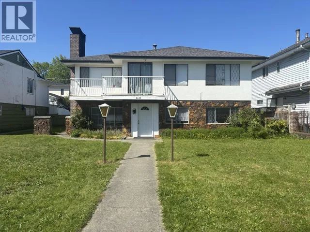 GARDEN 4455 NAPIER STREET, Burnaby, British Columbia V5C3H2