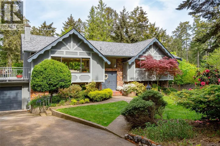 9502 Glenelg Ave, North Saanich, British Columbia V8L5H1