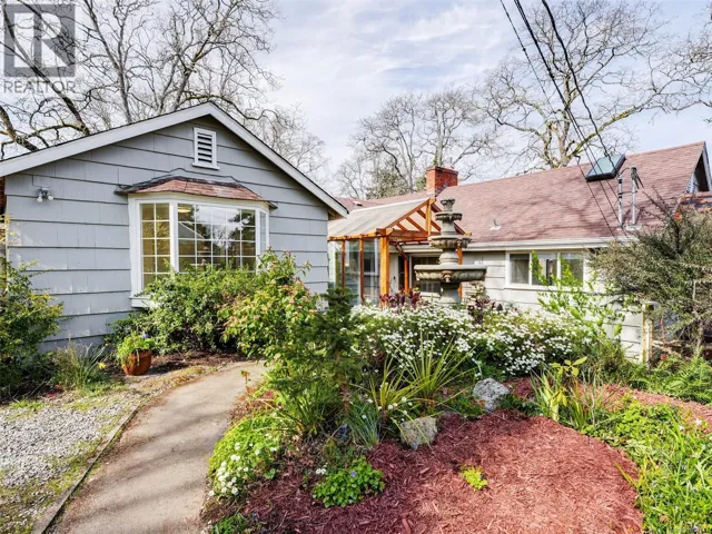 4081 Cedar Hill Rd, Saanich, British Columbia V8N3C2
